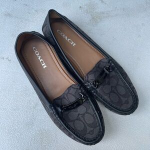Women’s coach flats
